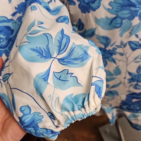 Shein 1 Shoulder Long Sleeve White with Blue Floral Print Dress sz Small - Picture 4 of 5